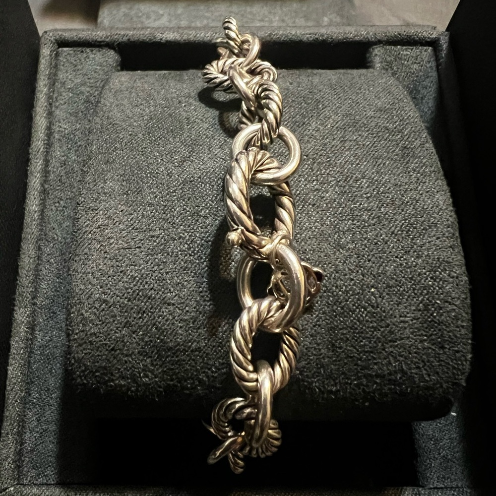 David Yurman Medium oval link bracelet size 8.75